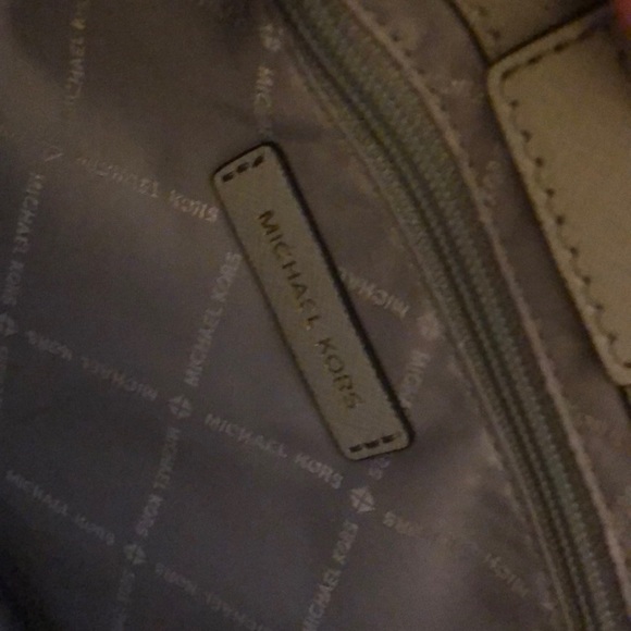 Brand New Michael Kors Saffiano Leather Satchel - Picture 5 of 7